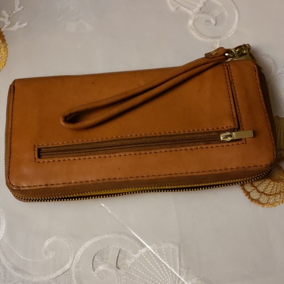 Fossil Handbags - FOSSIL LOGAN ZIP AROUND WRISTLET/CLUTCH